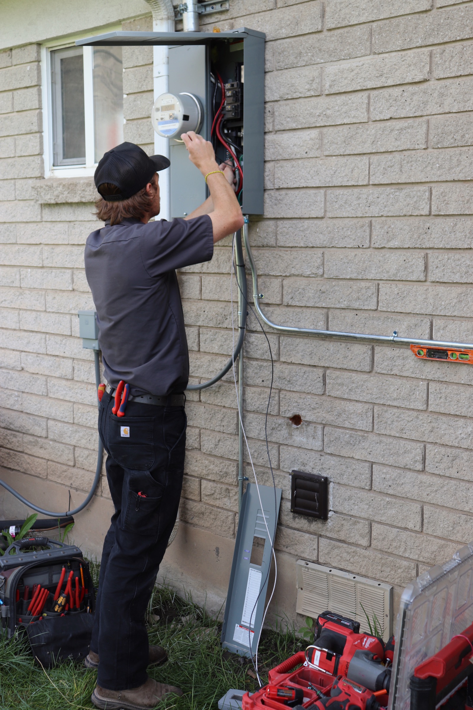 Shorty's Electrical on the job